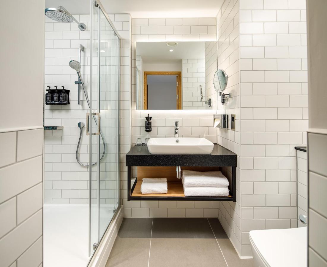 Holiday Inn Manchester Airport T2 By Ihg Hale  Esterno foto