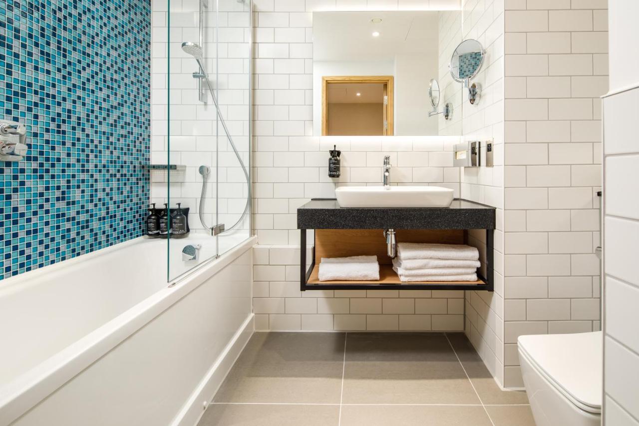 Holiday Inn Manchester Airport T2 By Ihg Hale  Esterno foto