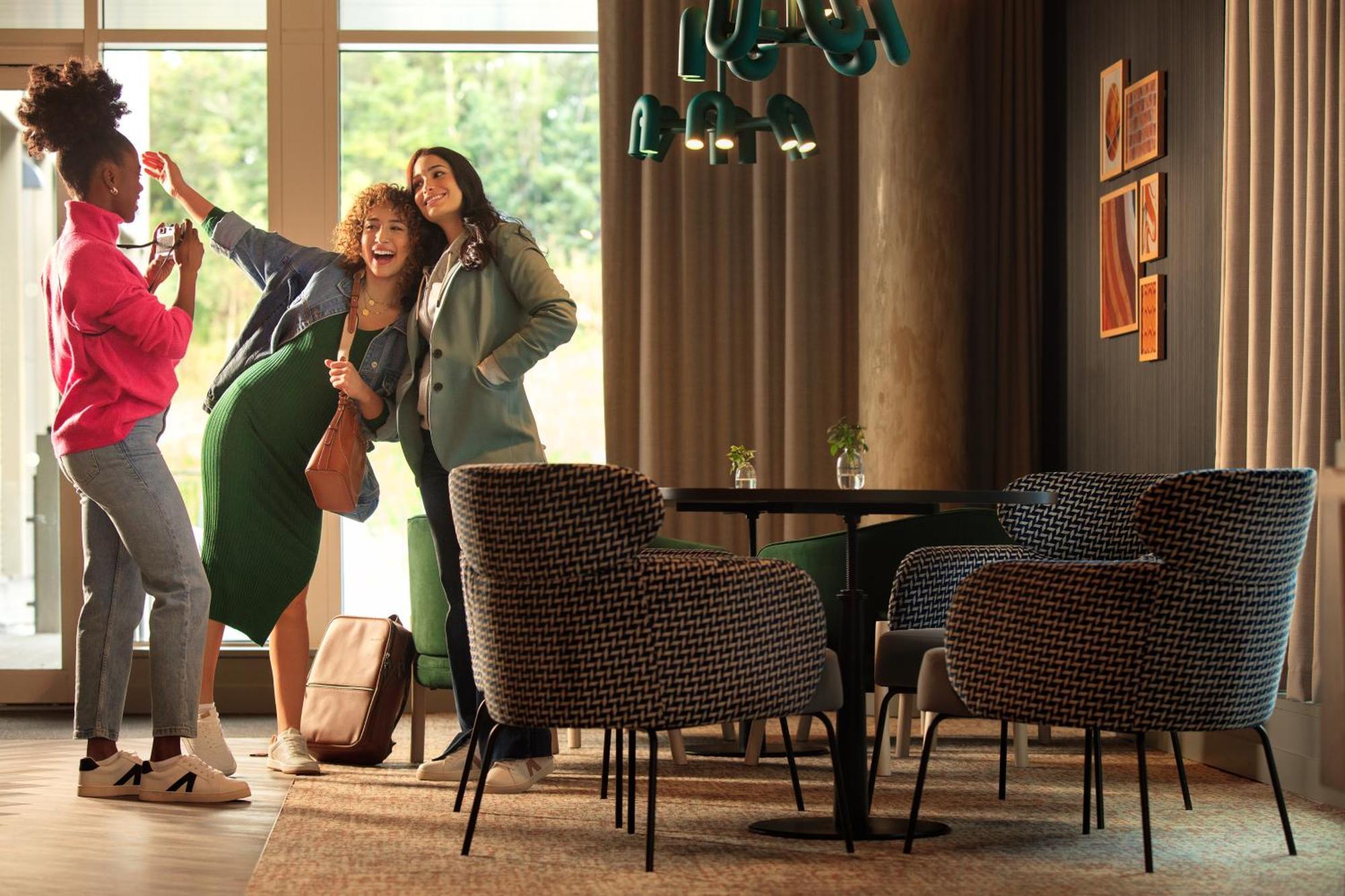 Holiday Inn Manchester Airport T2 By Ihg Hale  Esterno foto