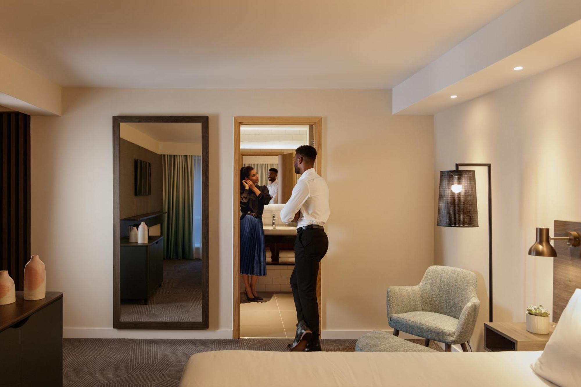 Holiday Inn Manchester Airport T2 By Ihg Hale  Esterno foto